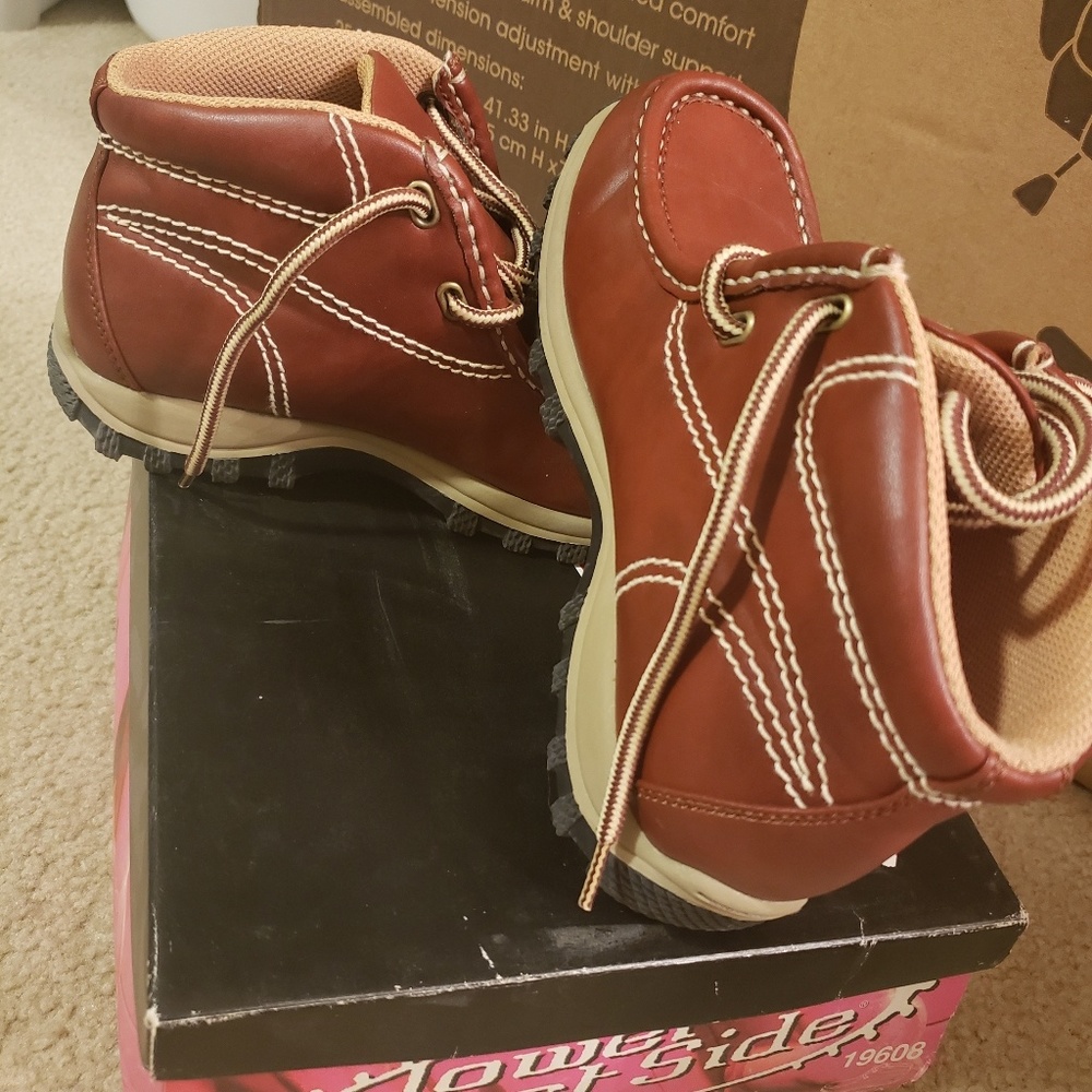 Boots - Picture 2 of 5